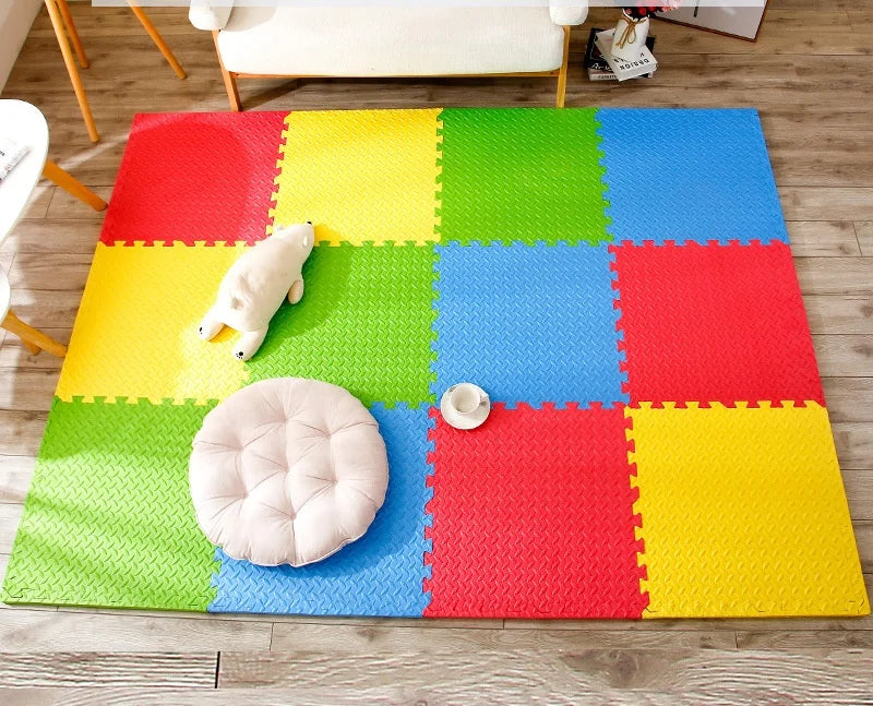 High Quality EVA 60*60mm Makeup Storage Mat for Women 18 Interlocking Tiles Puzzle Hardness 38-42 Shore c Density 75-85kg/m